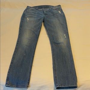 Sevens Josephina skinny boyfriend